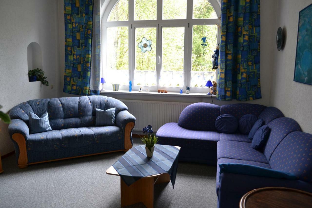 Ferienwohnung Alter Bahnhof Schalkenmehren Exterior foto
